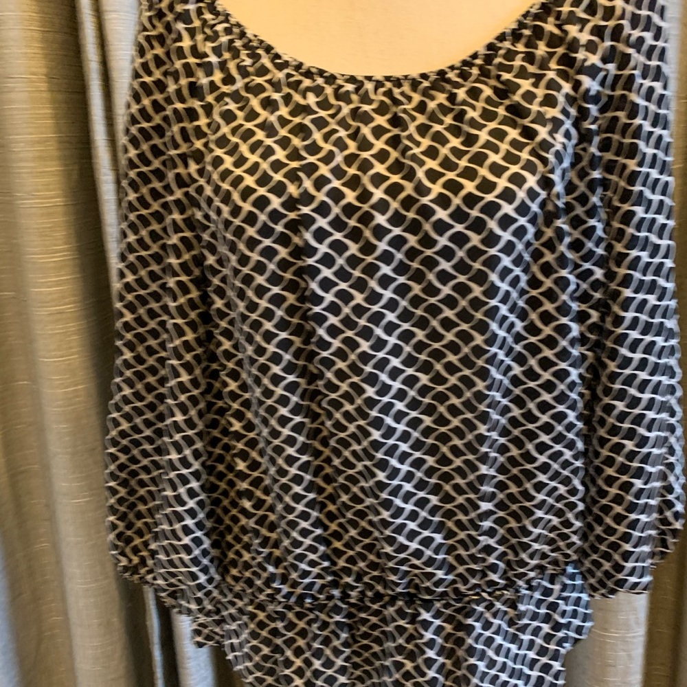 Vince Camuto ladies blouse
